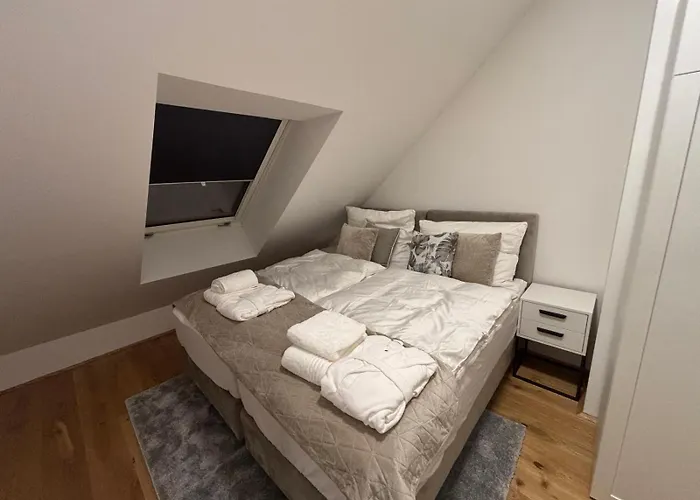 1 Bdr - Spark, Near Vienna's Old *