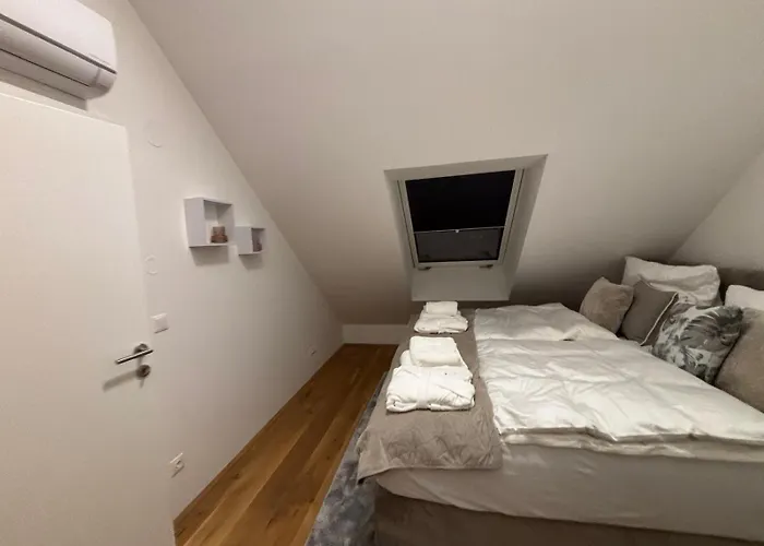 1 Bdr - Spark, Near Vienna's Old *